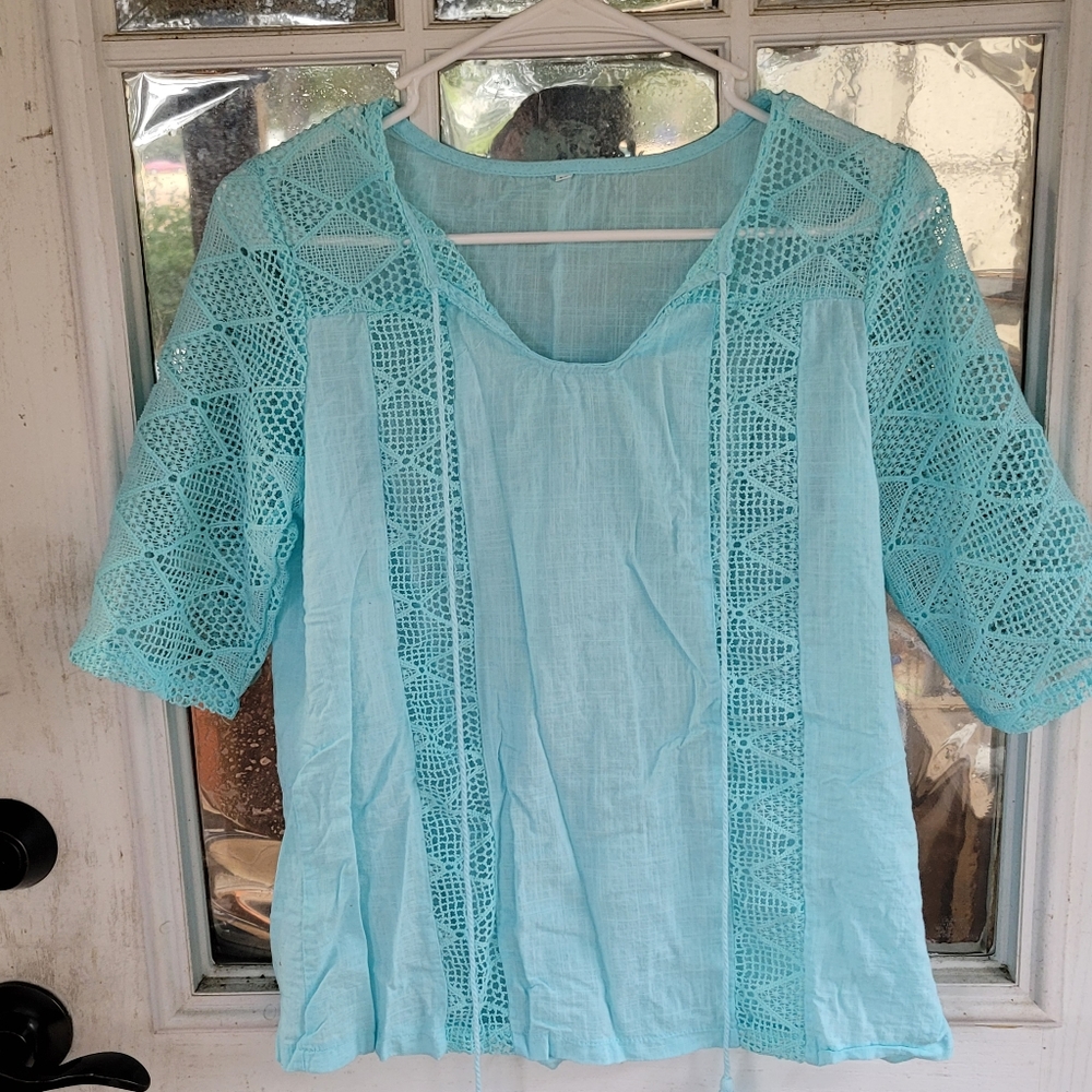 Boutique Juniors M blouse blue crochet and tie accents boho